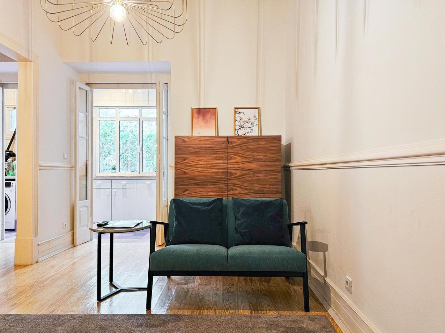 W. Lots Of In A Beautiful Terrace Apartment Lissabon